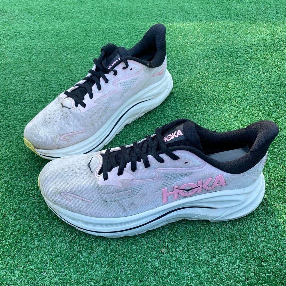 HOKA ONE ONE CLIFTON 10 - Women’s Running Shoes - SIZE 10B